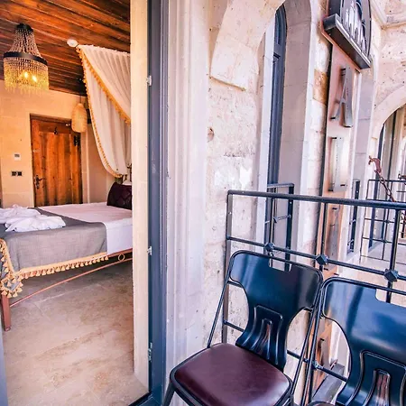 Alika Castle House