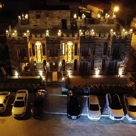 Alika Castle House *