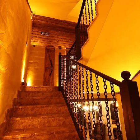 Alika Castle House *