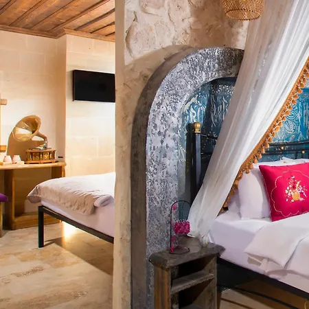 Alika Castle House Отель *