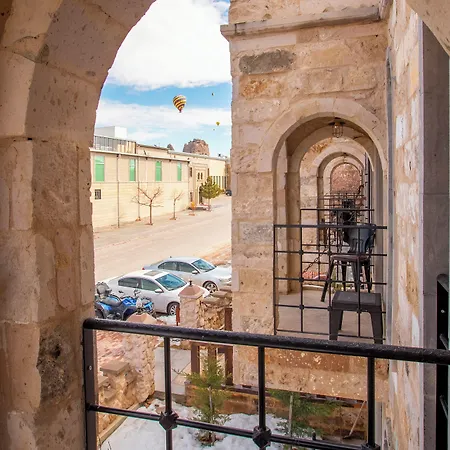 Alika Castle House Отель