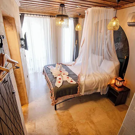 Отель Alika Castle House