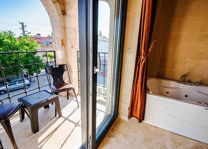 Alika Castle House Szálloda *